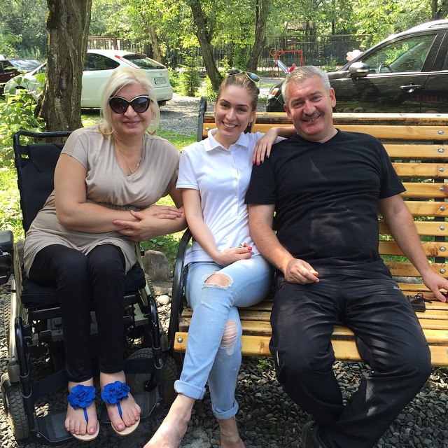 11809609_303504916440008_455873388_n